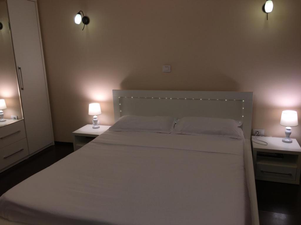 Sea Escape Apartment Mamaia Exteriör bild