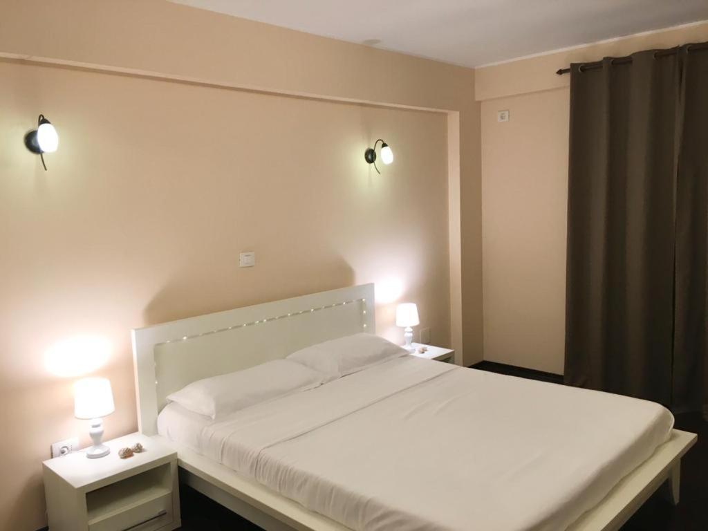 Sea Escape Apartment Mamaia Exteriör bild