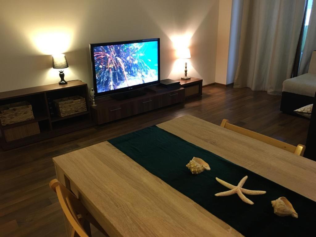 Sea Escape Apartment Mamaia Exteriör bild